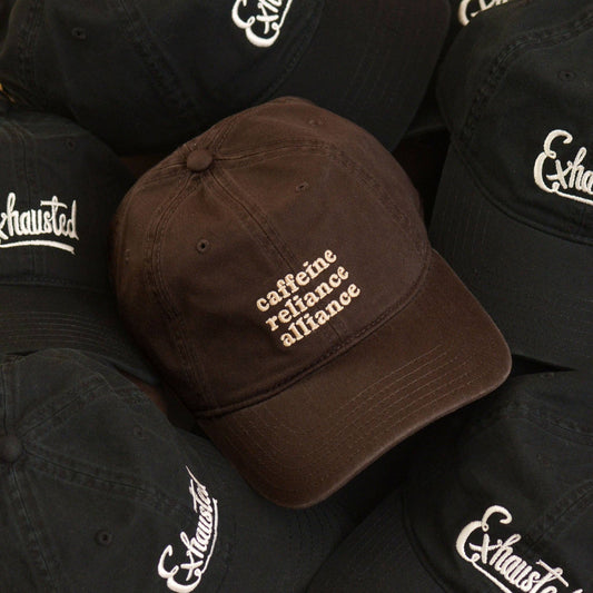 AlphabetBags - caffeine reliance alliance - Baumwoll-Baseballkappe