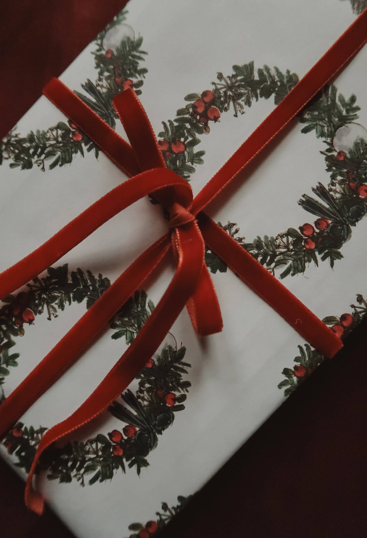 My Designpicture Geschenkpapier mit Weihnachtskranz, weiß