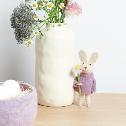 RicoDesign Osterdeko Hase mit Blume