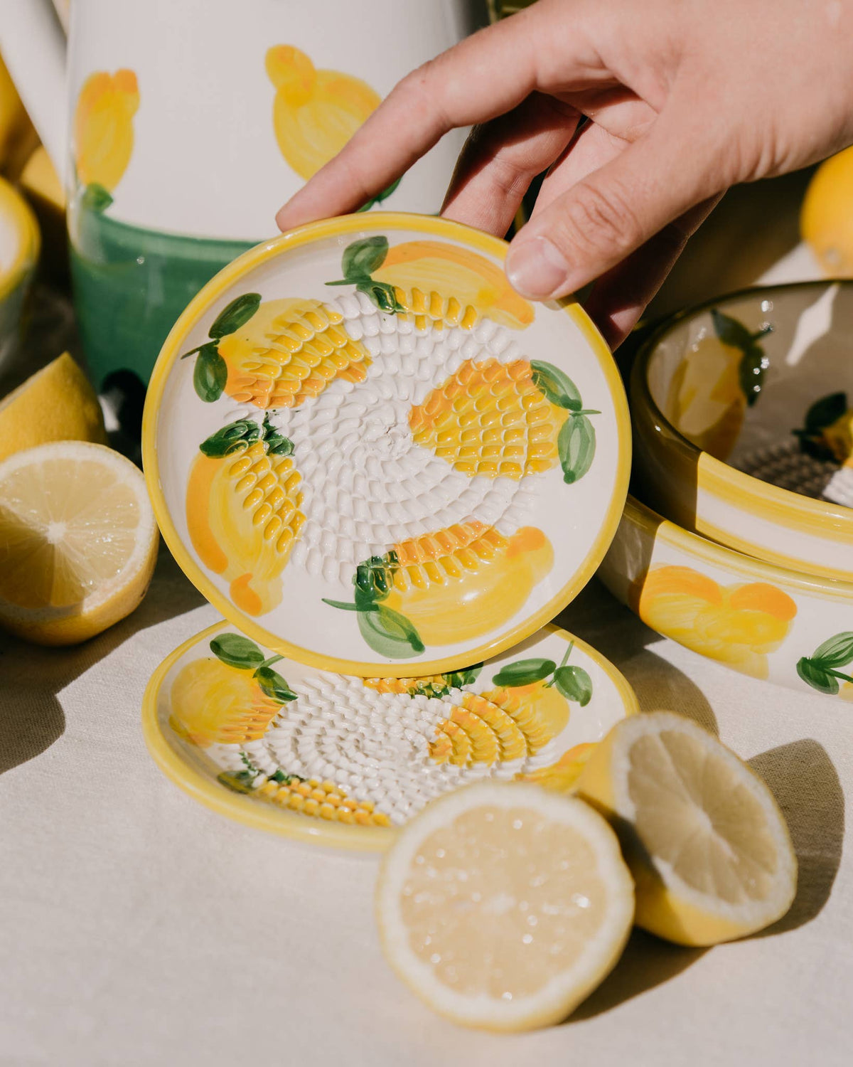 Tierra Cocida Keramische Knoblauchreibeplatte - Gelb & Weiß - Klein Limone