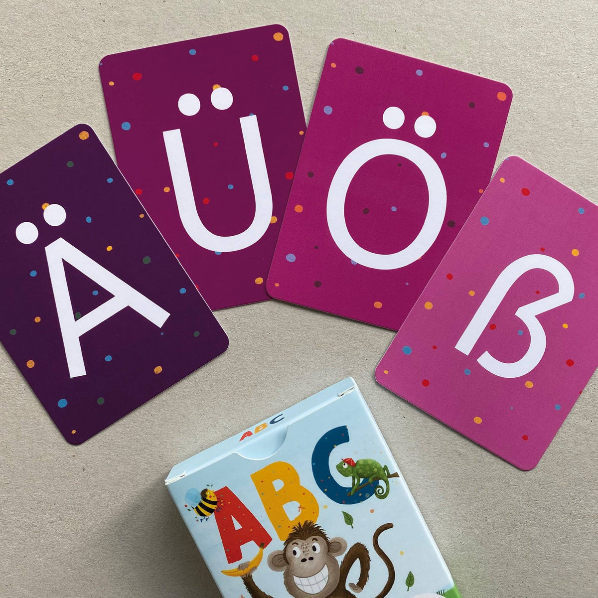 Rüsselfuchs- ABC-Kartenset mit 30 Buchstabenkarten und 10 Zahlenkarten